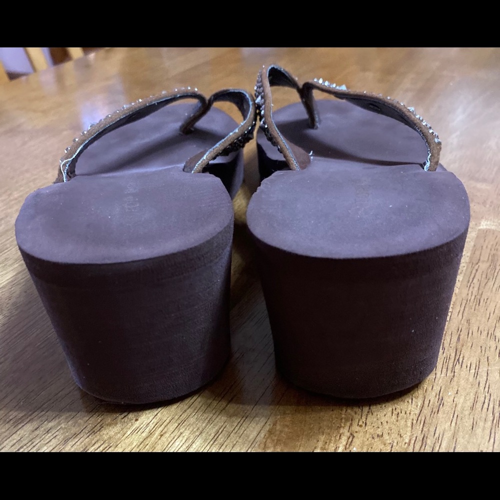 Brown Comfy Wedge Thong Sandals silver studs  7 - Picture 3 of 4
